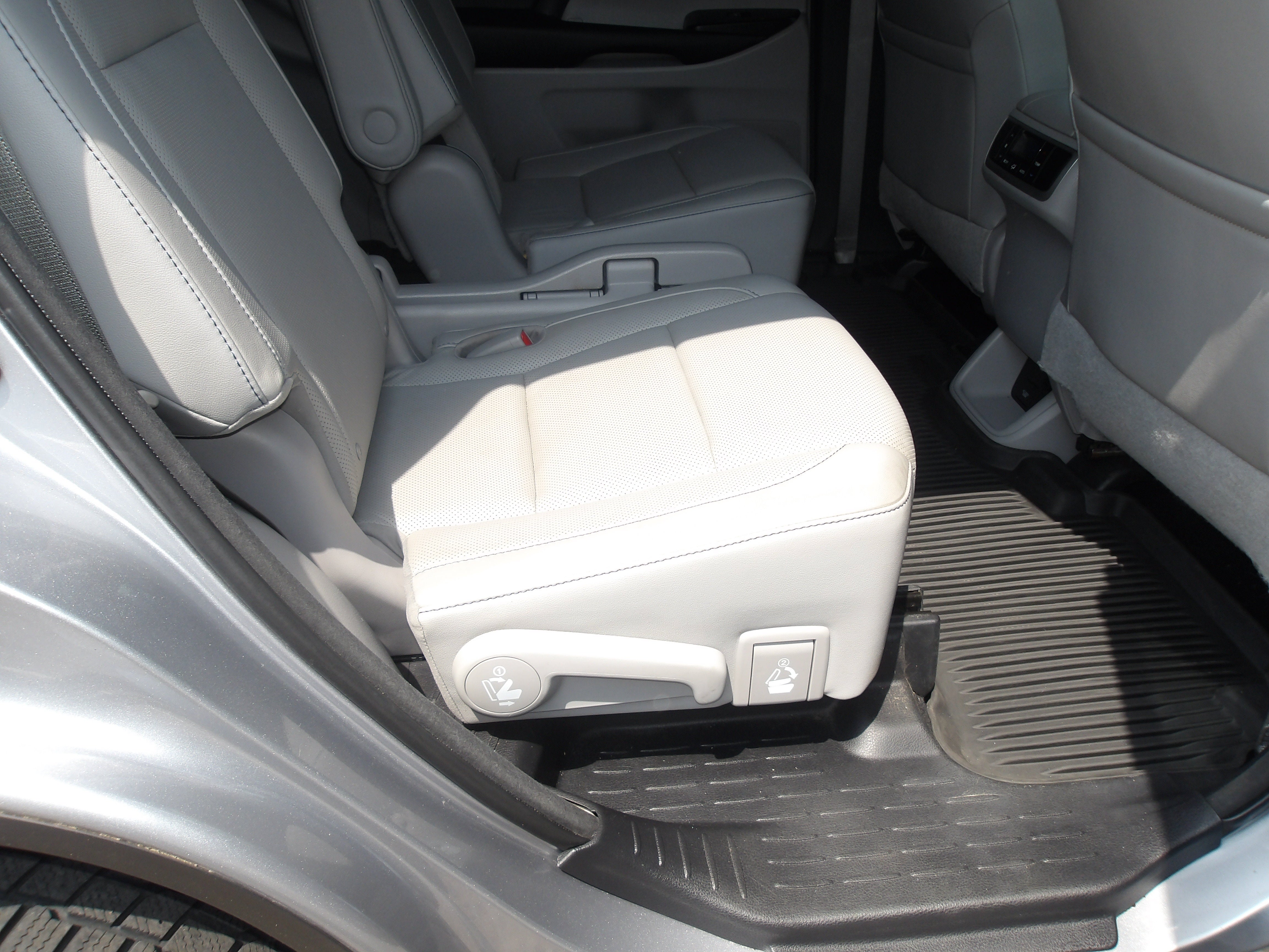 2016 Toyota Highlander Base