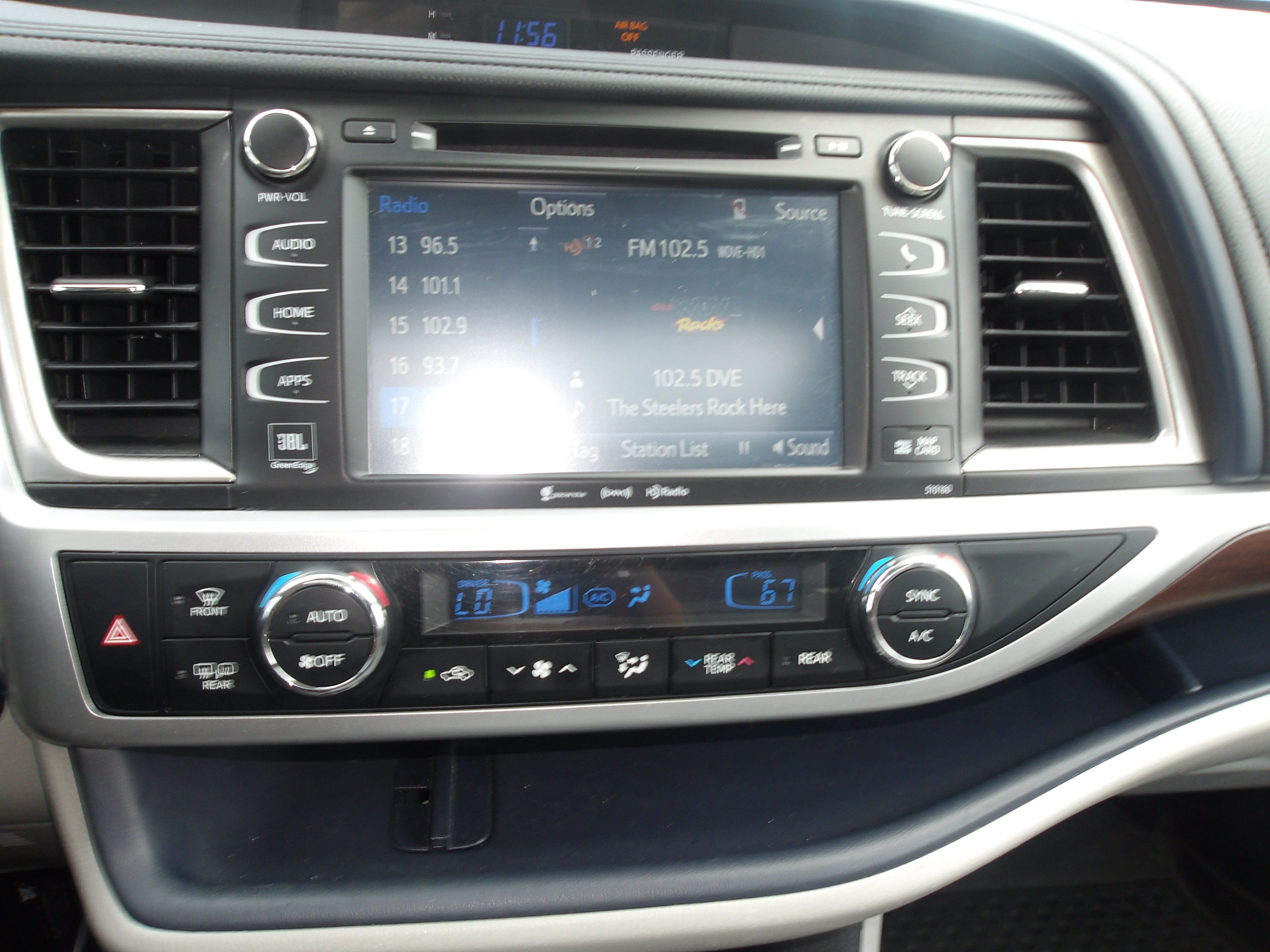 2016 Toyota Highlander Base