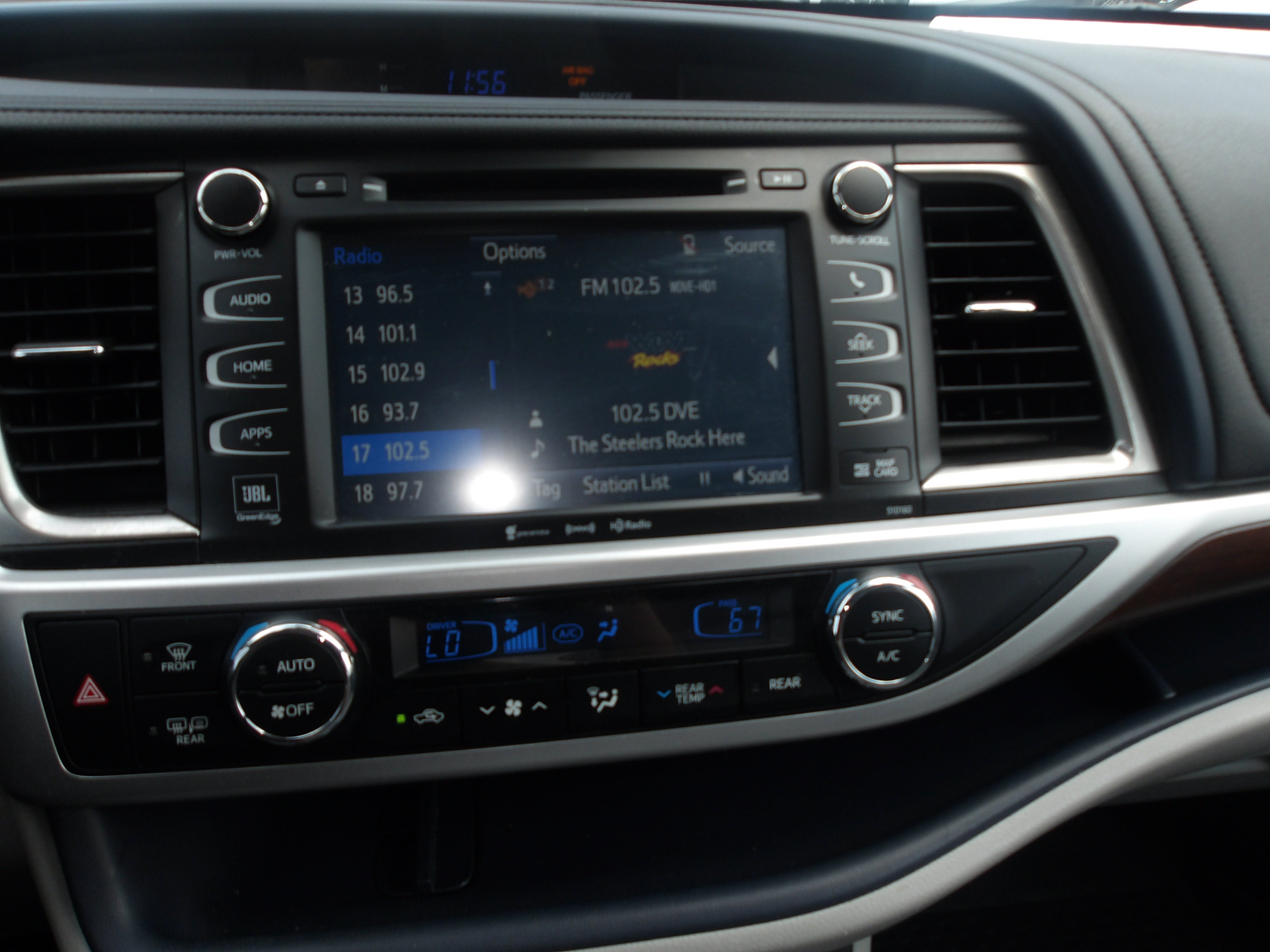 2016 Toyota Highlander Base
