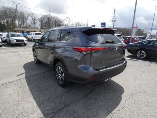 2023 Toyota Highlander Base in Butler, PA - Mike Kelly Automotive