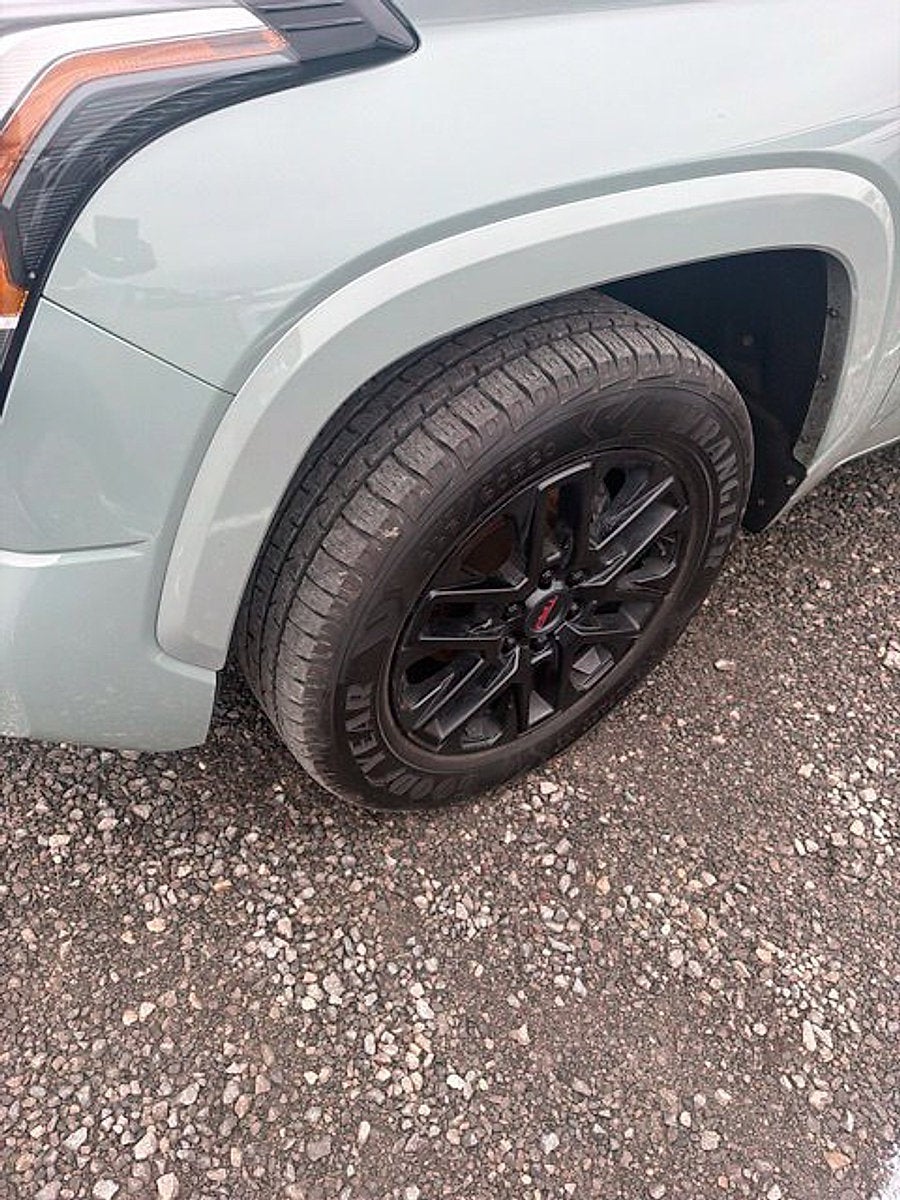 2022 Toyota Tundra 4WD SR5