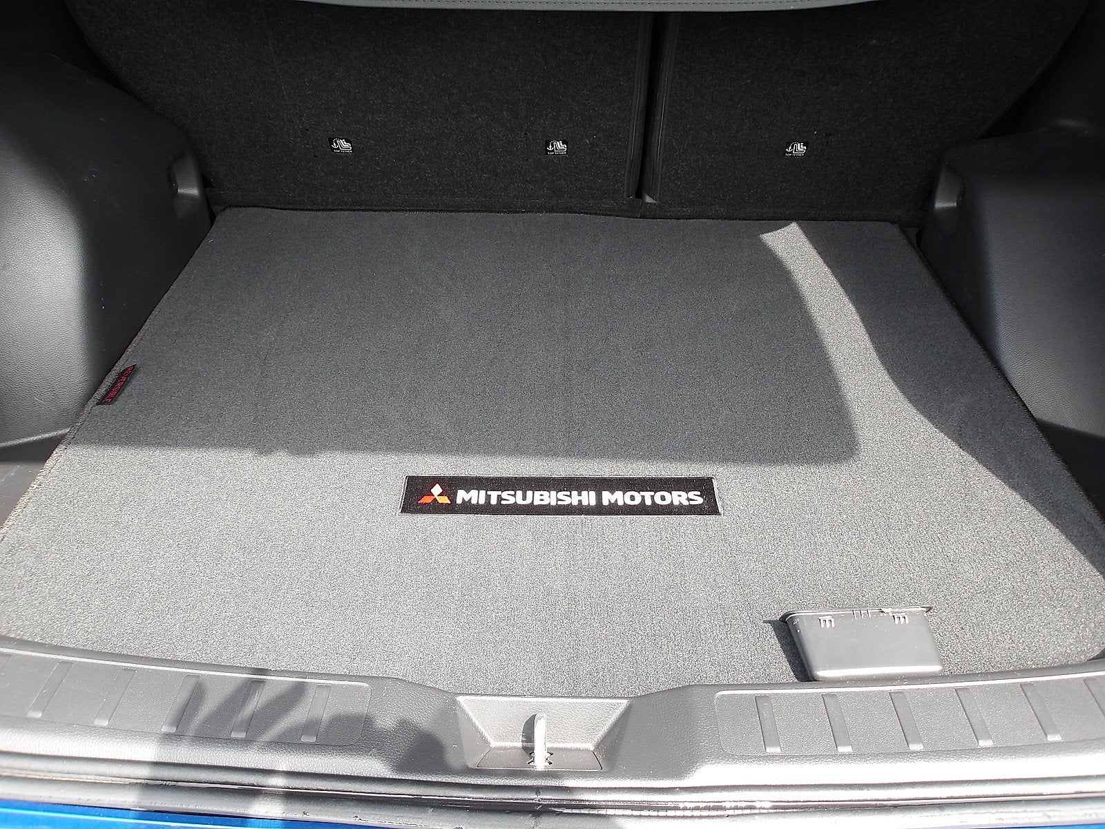 2022 Mitsubishi Eclipse Cross Base
