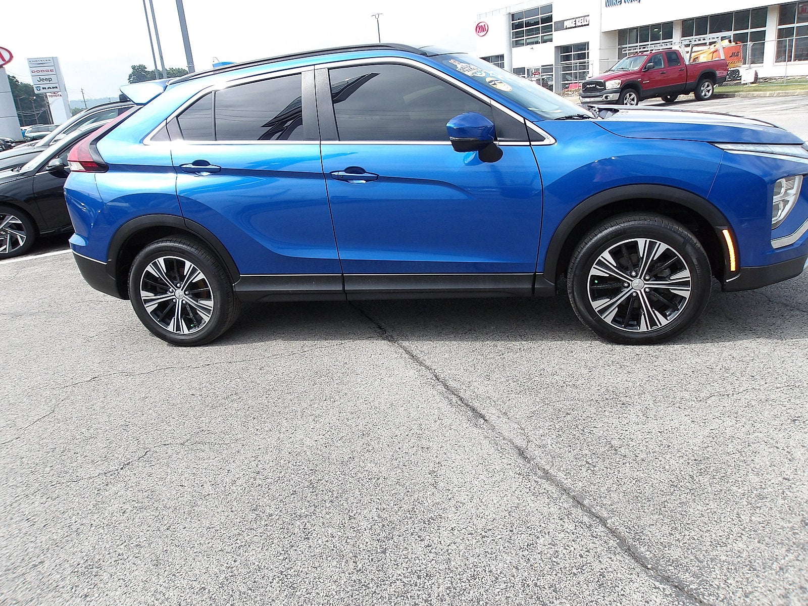 2022 Mitsubishi Eclipse Cross Base