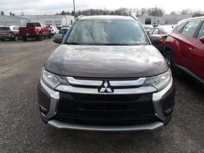 2016 Mitsubishi Outlander Base