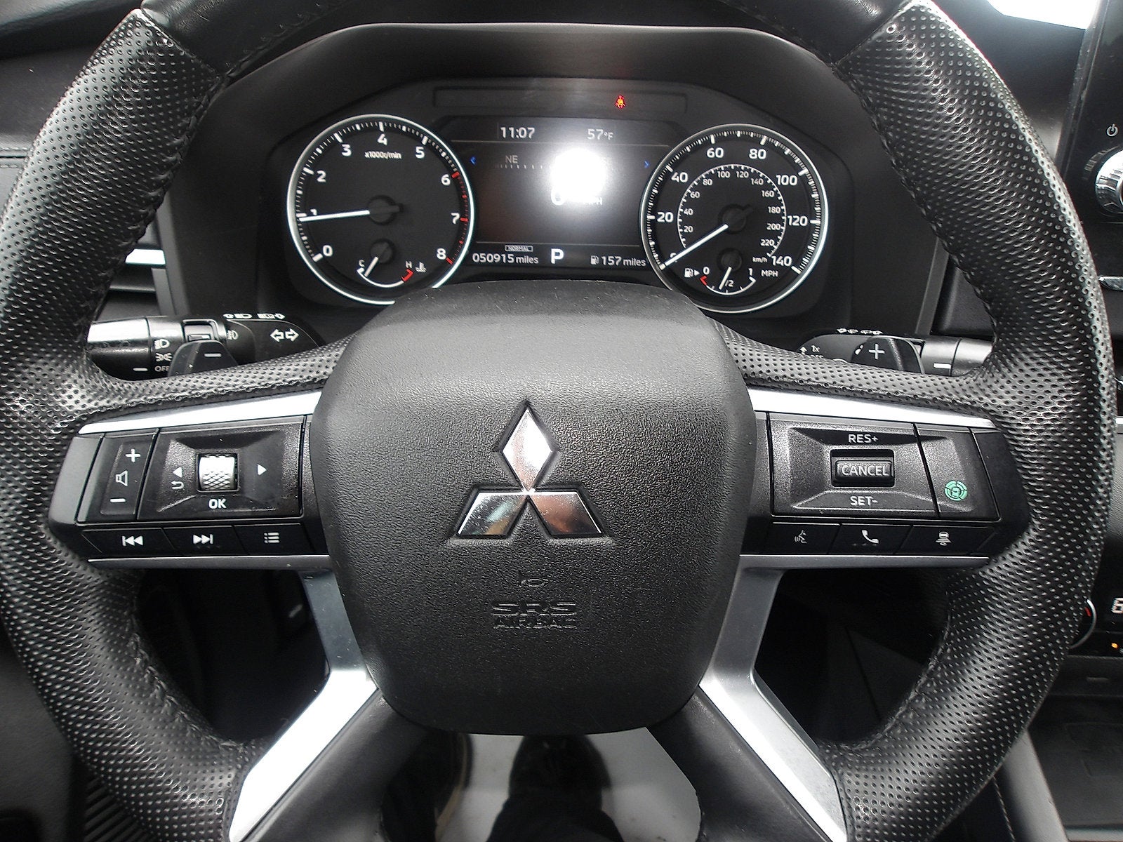 2023 Mitsubishi Outlander Base