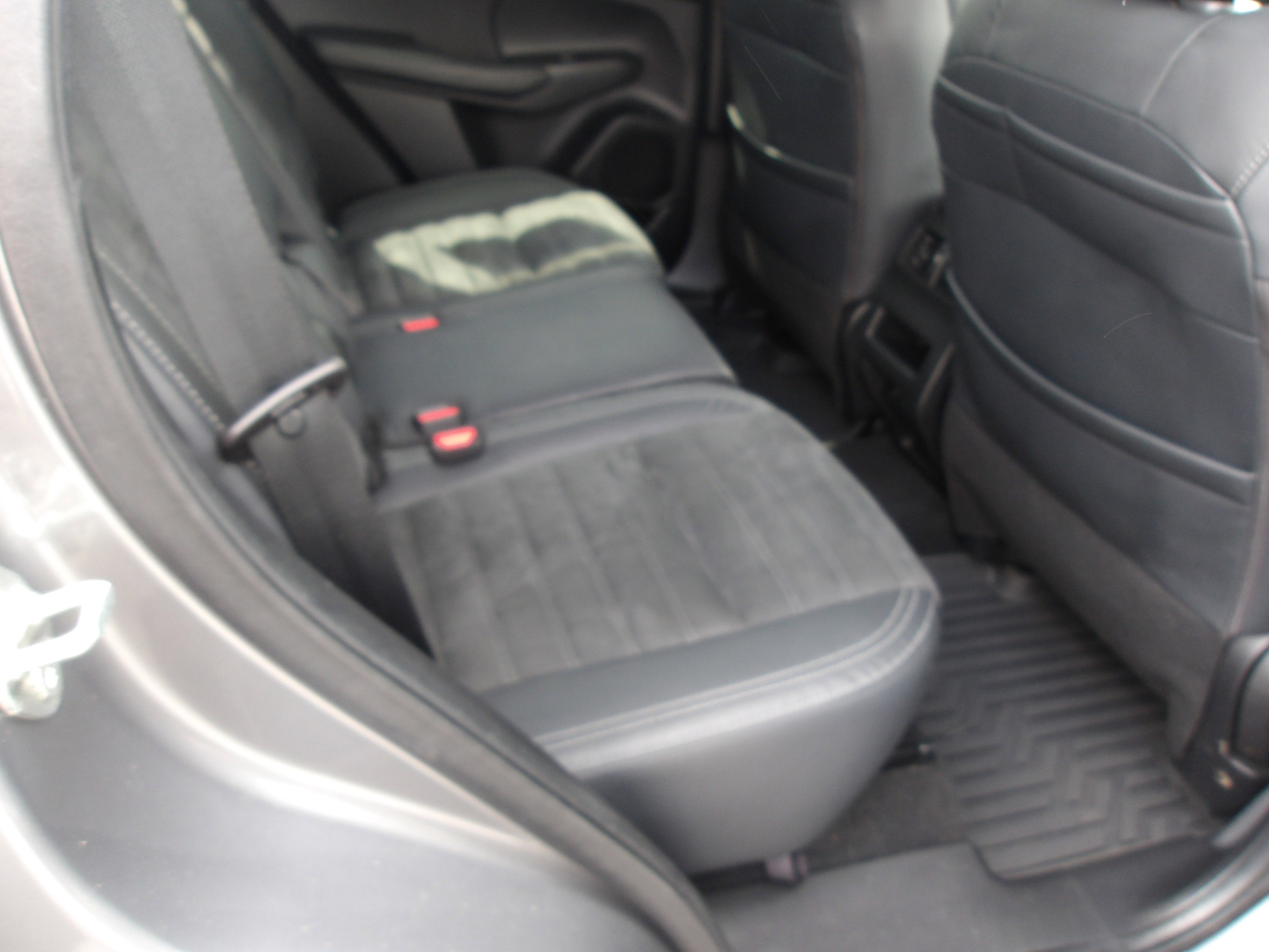 2022 Mitsubishi Outlander Base