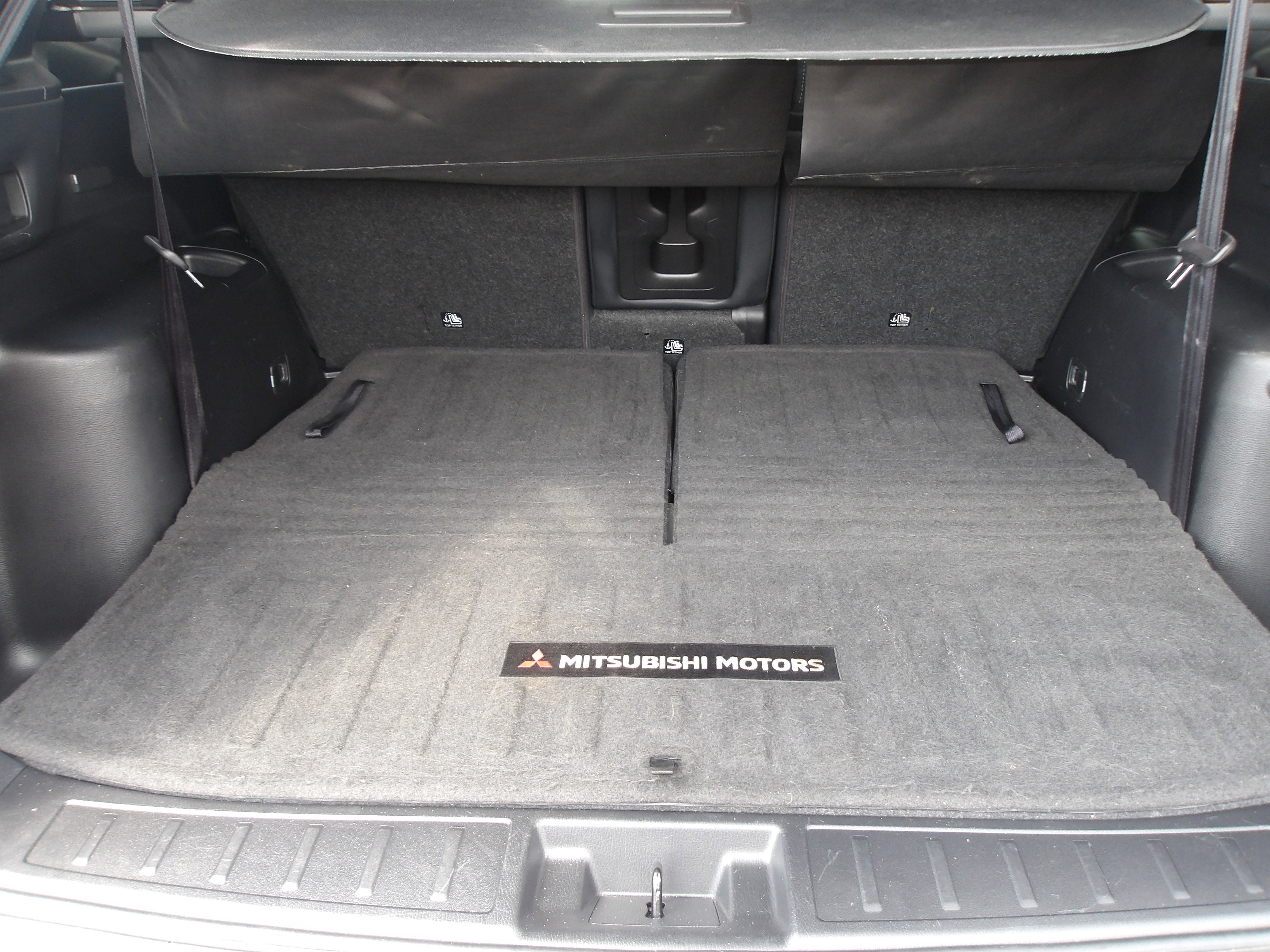 2022 Mitsubishi Outlander Base