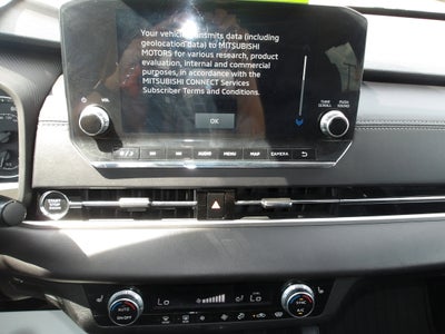 2022 Mitsubishi Outlander Base