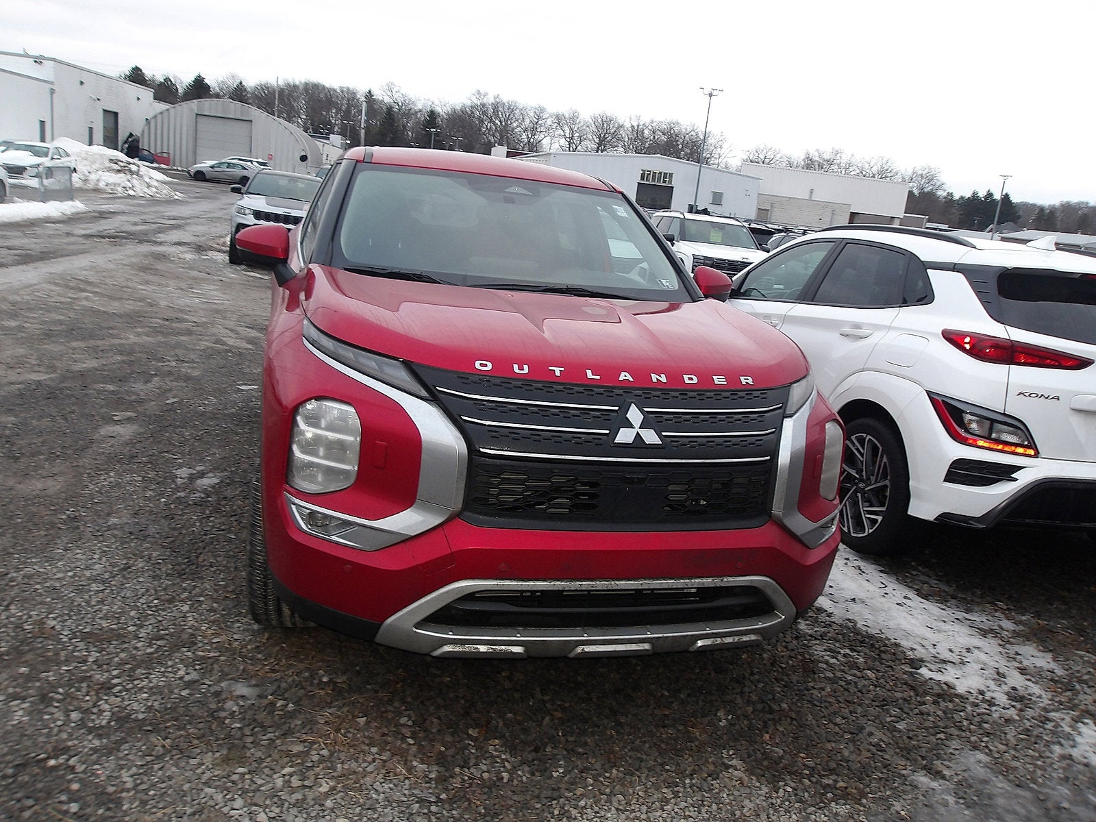 2024 Mitsubishi Outlander Base