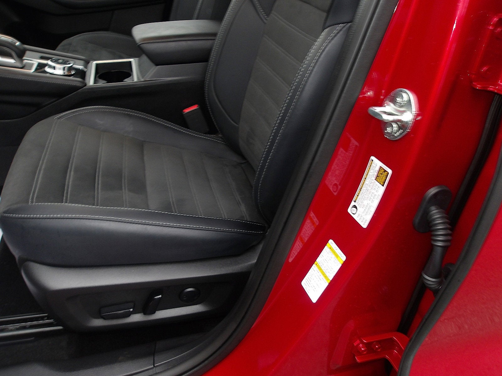 2024 Mitsubishi Outlander Base