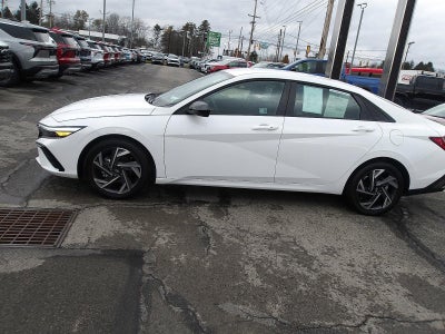 2025 Hyundai Elantra SEL Sport