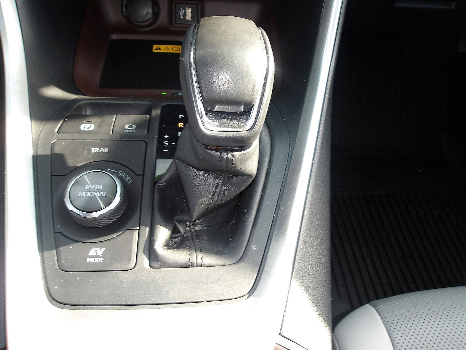 2023 Kia Carnival EX