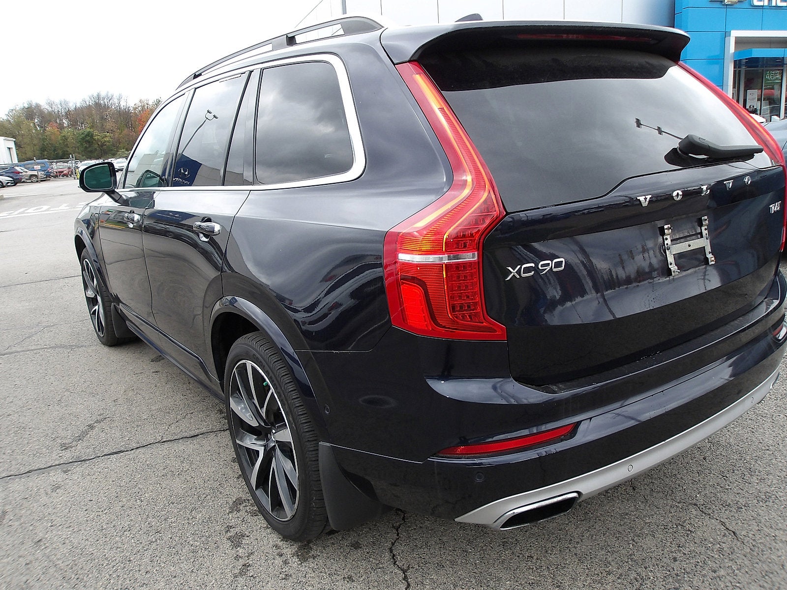 2019 Volvo XC90 Momentum